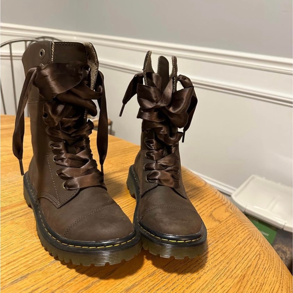 Dr Martens Aimilita discontinued boots